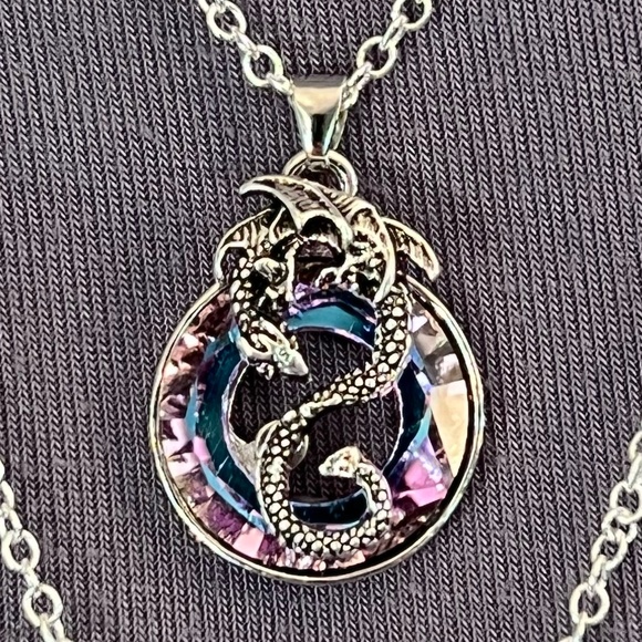 “Smaug in Flight" Dragon Handmade 2-Layer Necklace Tolkien, Empyrean Fourth Wing - Picture 3 of 16